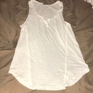 An express thin white tank!